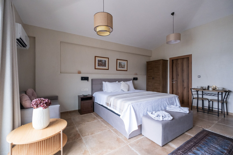 Bedroom 5, blue crystal view, East Macedonia and Thrace