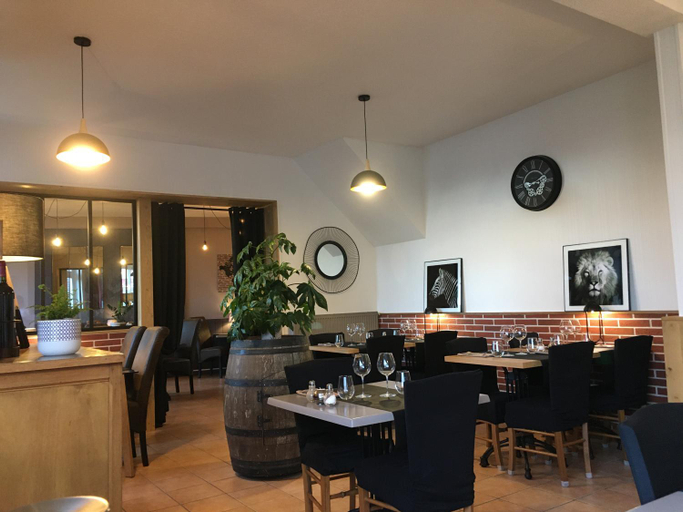 Food & Drinks 3, L'ESCALE FONTAINE SIMON, Eure-et-Loir