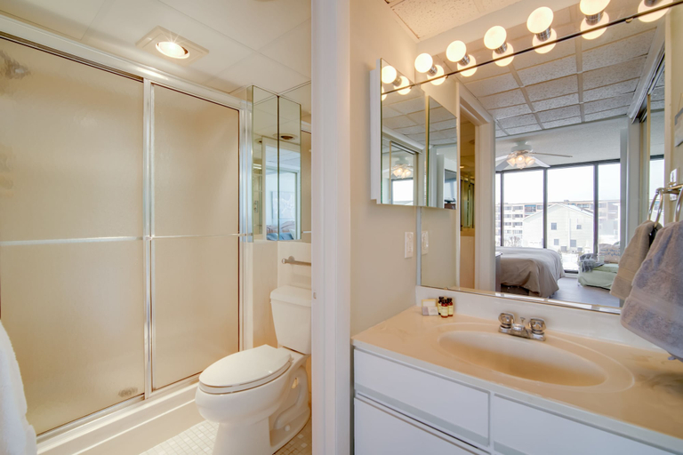 Bathroom 4, Beautiful Brigantine Condo w/ Patio & Beach Access, Atlantic