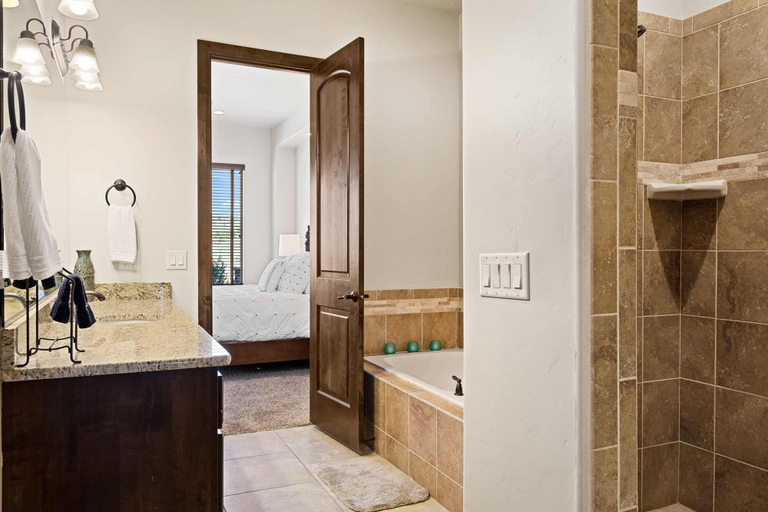 Bathroom 4, Coral Vista Villa by RedAwning, Washington