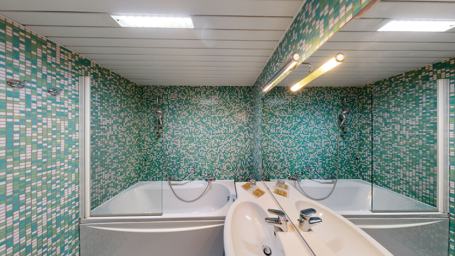 Bathroom 5, Aurum Ortona, Chieti