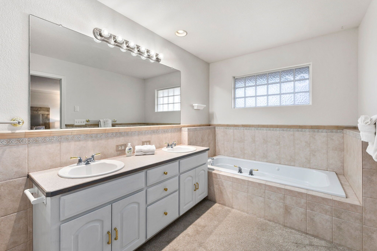 Bathroom 4, Scandinavian Chic – Hot Tub, Bikes and Lake Life!, Larimer