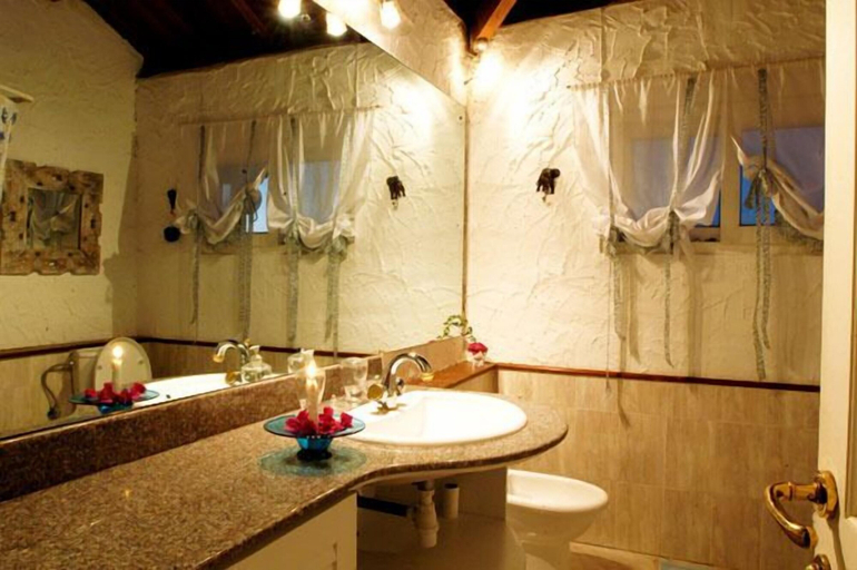 Bathroom, Ocean Beach Villa