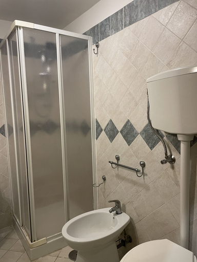 Bathroom 4, Case Così Chiaia, Napoli