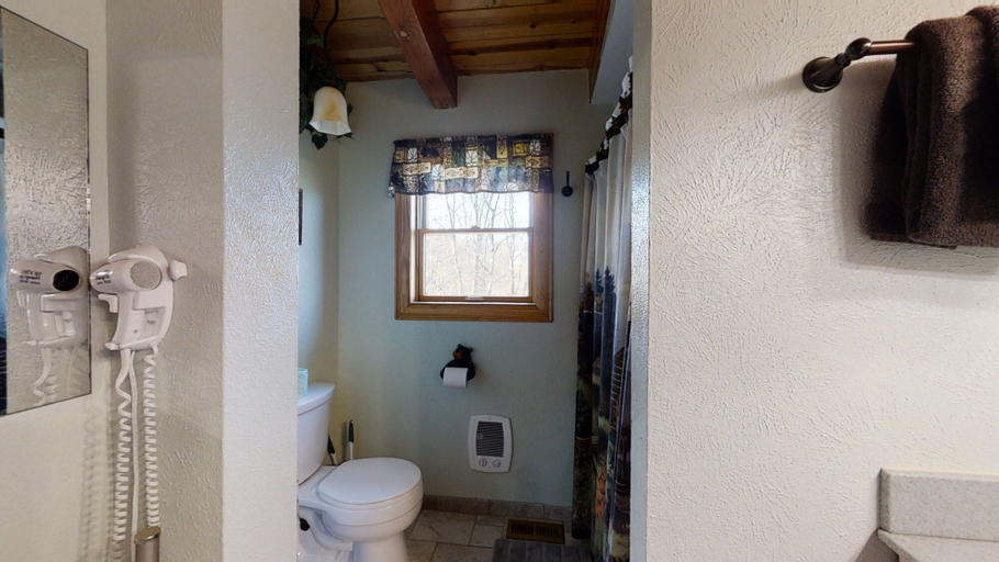 Bathroom 4, Bear Cave, Sevier