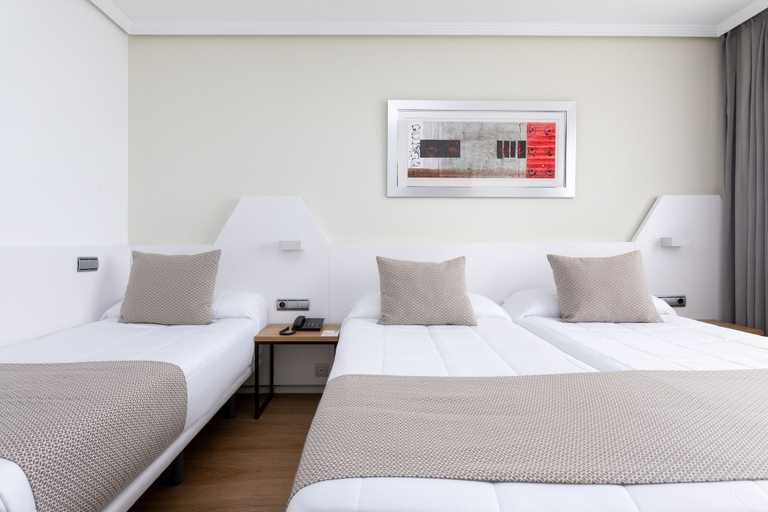 Bedroom 3, Alexandre FrontAir Congress, Barcelona