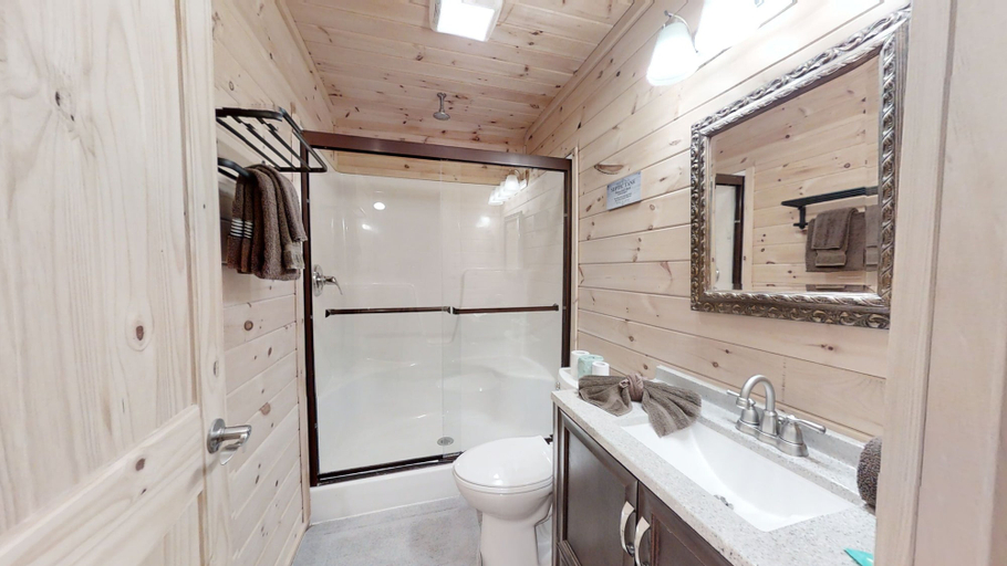 Bathroom 3, Double L Ranch, Sevier