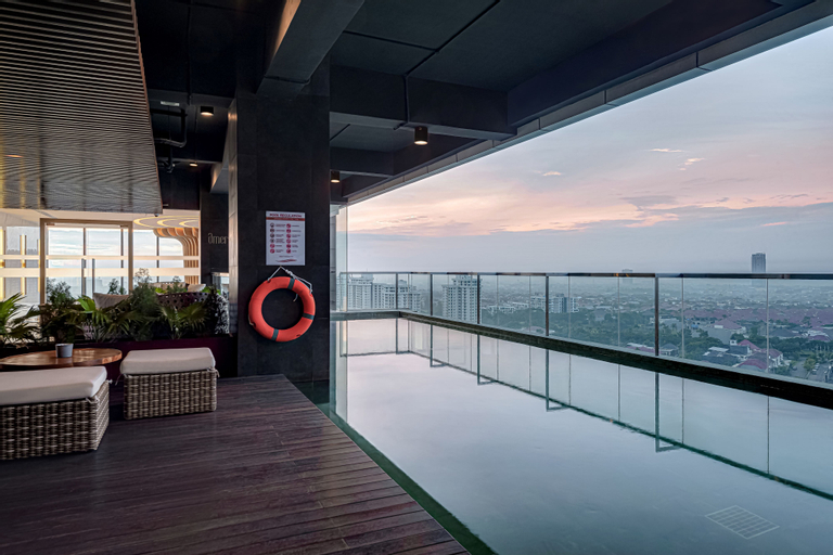 Exterior & Views, Whiz Luxe Hotel Spazio Surabaya, Surabaya