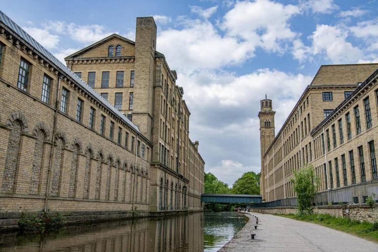 Exterior & Views 2, Captivating 3-bed Cottage in Saltaire, Bradford