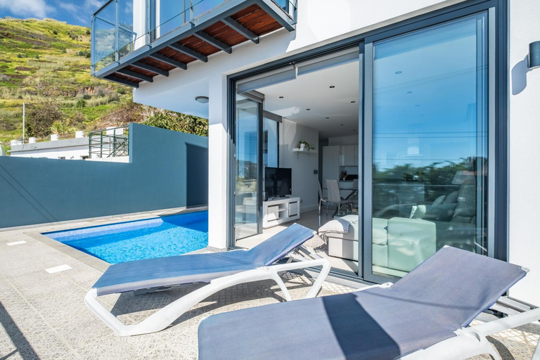Others 3, Hillside Villa, Calheta