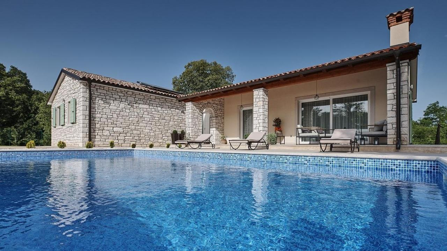 Others 2, Villa Celtis, Grožnjan