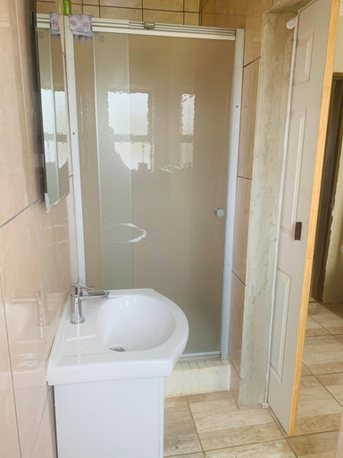 Bathroom 3, SapzRes at Taung, Dr Ruth Segomotsi Mompati
