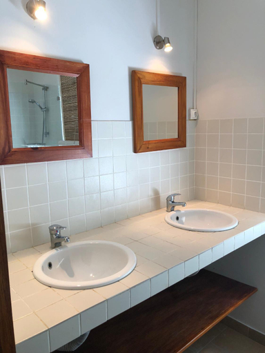 Bathroom 3, Villa Sirandane