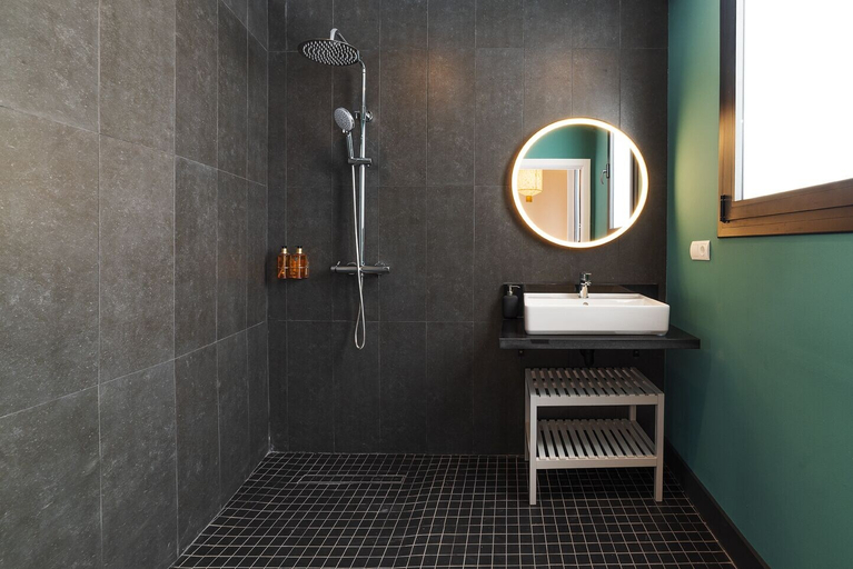 Bathroom 3, Slow Suites Salvador, Sevilla