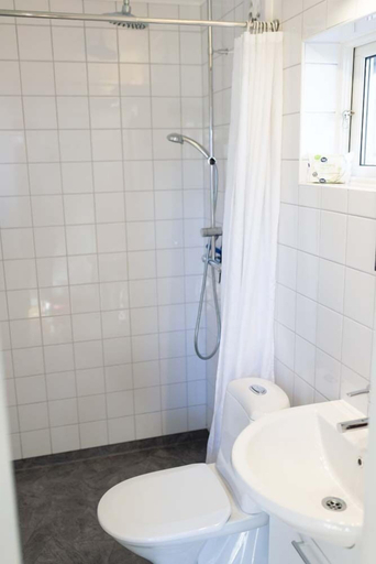 Bathroom 3, Prästgårdens Pensionat, Orust