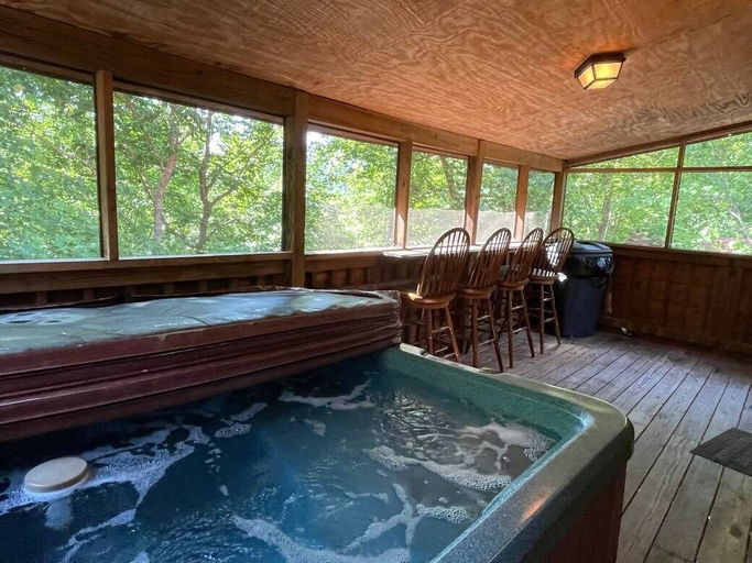 Sport & Beauty, Mountaintop Hideaway, Sevier