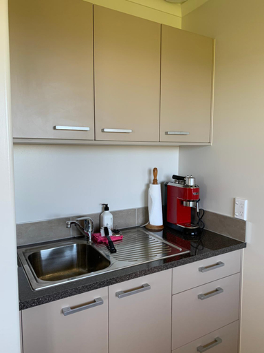 Others 2, Views to unwind - self contained unit w/king bed, Whangarei