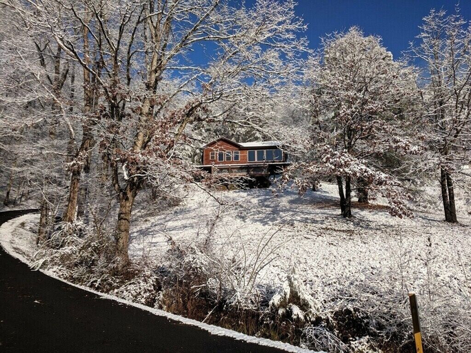 Exterior & Views 2, South Side Serenity 2 Bedroom Cabin by RedAwning, Sevier