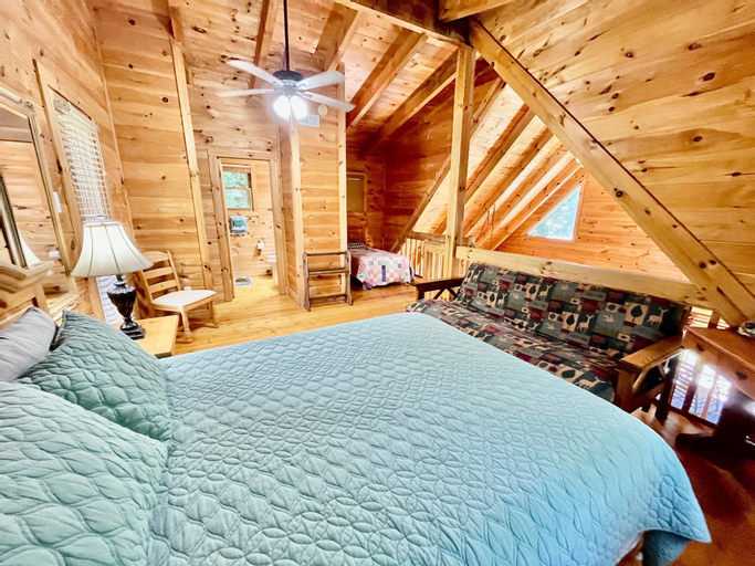 Bedroom 2, Willow Creek, Blount