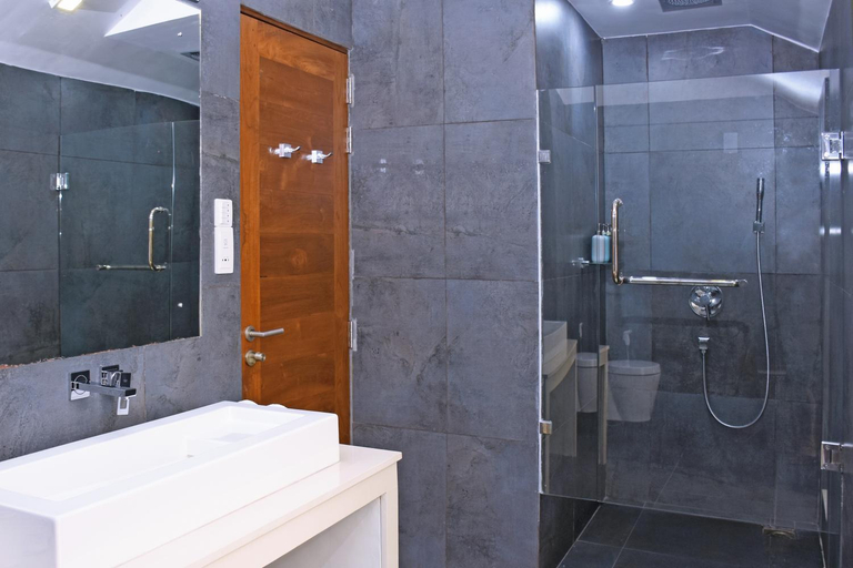 Bathroom 5, Villa Santé Kalpitiya & Kite Surfing by TSC , Kalpitiya