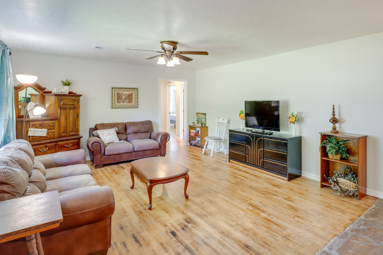 Others 1, 'the Old Parsonage' Pindall House w/ Patio!, Searcy