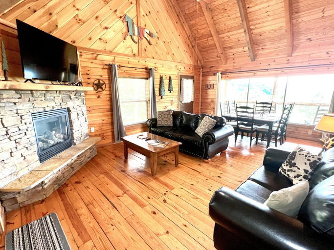 Others 5, Budro's Bungalow, Blount