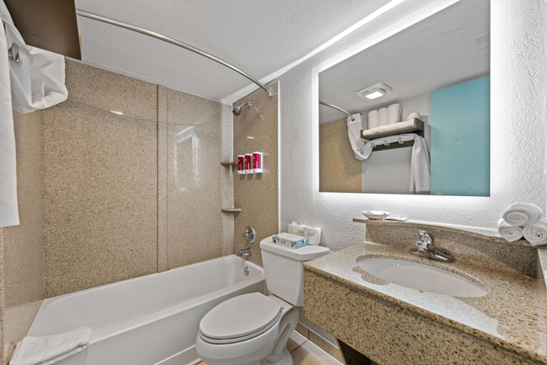Bathroom 4, SureStay Studio by Best Western Virginia Beach Oceanfront, Virginia Beach