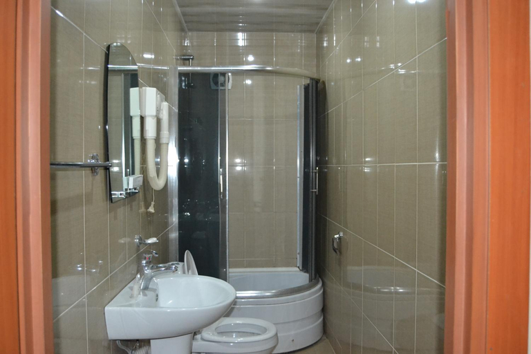 Bathroom 2, Hotel Imereti - Old Tbilisi Center, Tbilisi