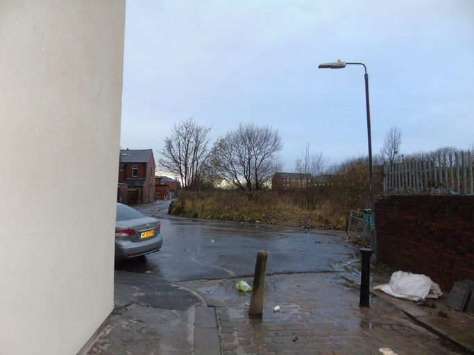 Others 4, Captivating 1-bedroom Apartment in Bolton, Bolton