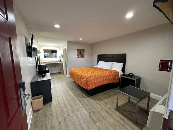 Bedroom 3, Palace Inn I-45 & Bellfort, Houston