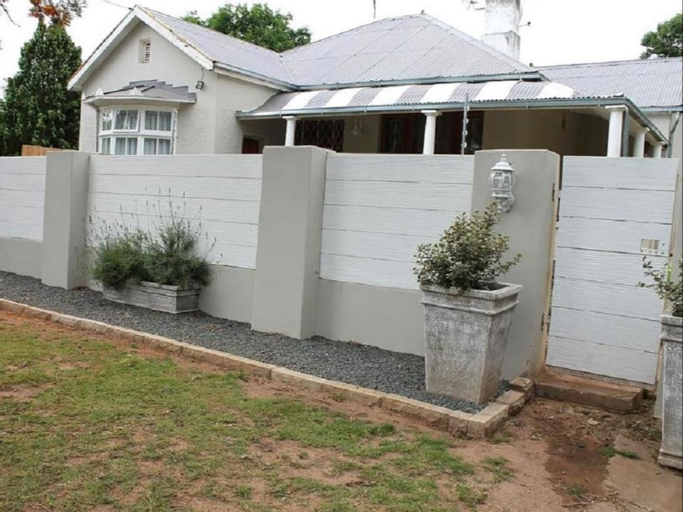 Lavender Lane Queenstown, Chris Hani
