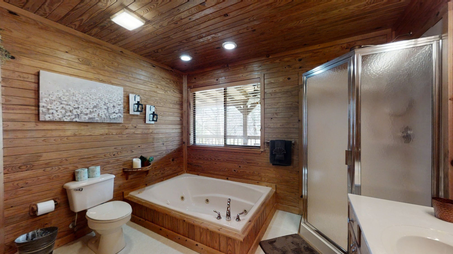 Bathroom 3, A Cowpoke's Dream, Sevier