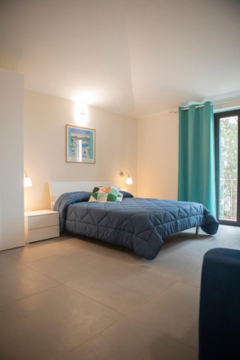 Others 5, Un passo dal mare - Guest House, Latina