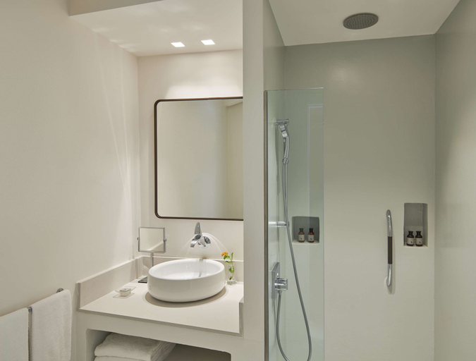 Bathroom 5, Baia di Chia Resort Sardinia, Curio Collection by Hilton, Cagliari