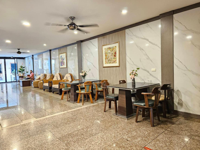 Food & Drinks 5, Dynasty Inn, Khlong Toey