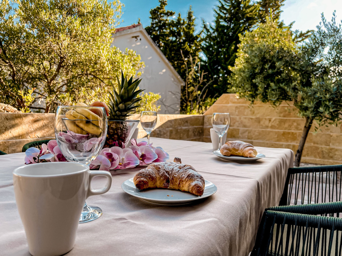 Food & Drinks 4, Pinia apartments, Bol