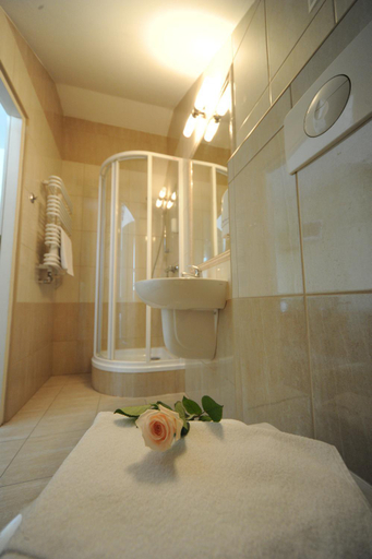 Bathroom, Hotel Mateo, Busko