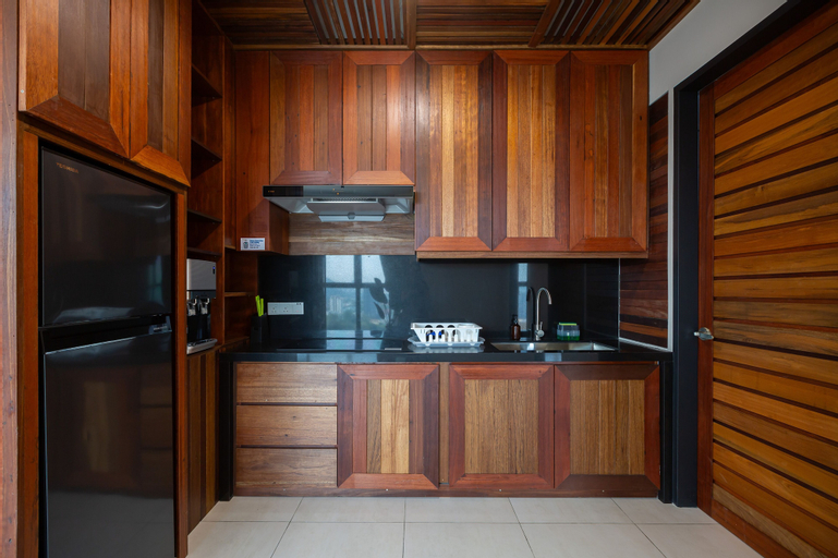 Dining Room 11