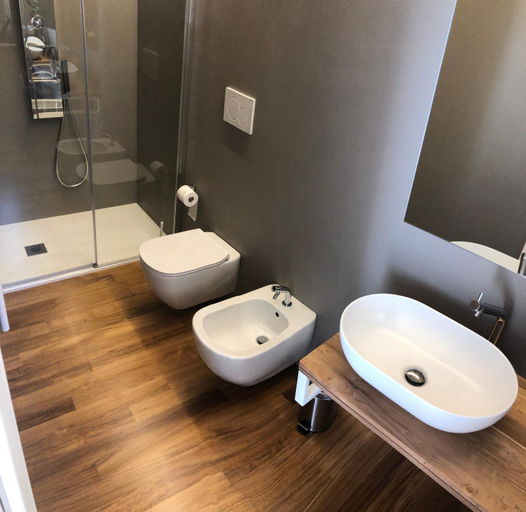 Others 2, Lo Schiaccianoci B&B, Taranto