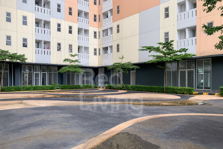 Exterior & Views 2, RedLiving Apartemen Urbantown Serpong - Aurora Rooms, South Tangerang
