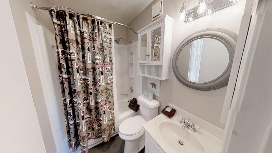 Bathroom, Smoky Top Summit 2 Bedroom Condo by RedAwning, Sevier