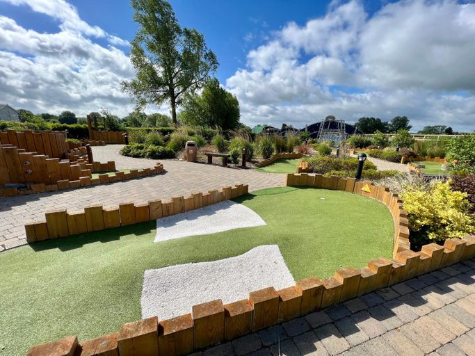 Others 3, Cotswold Lodge - Pet Friendly, Gloucestershire