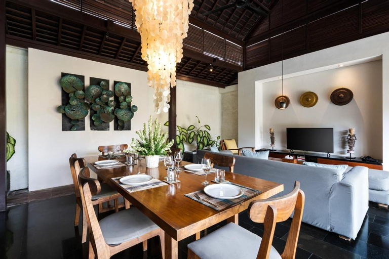 Dining Room 7