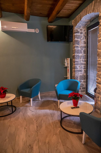 Others 5, Dimora Del Corso, Potenza