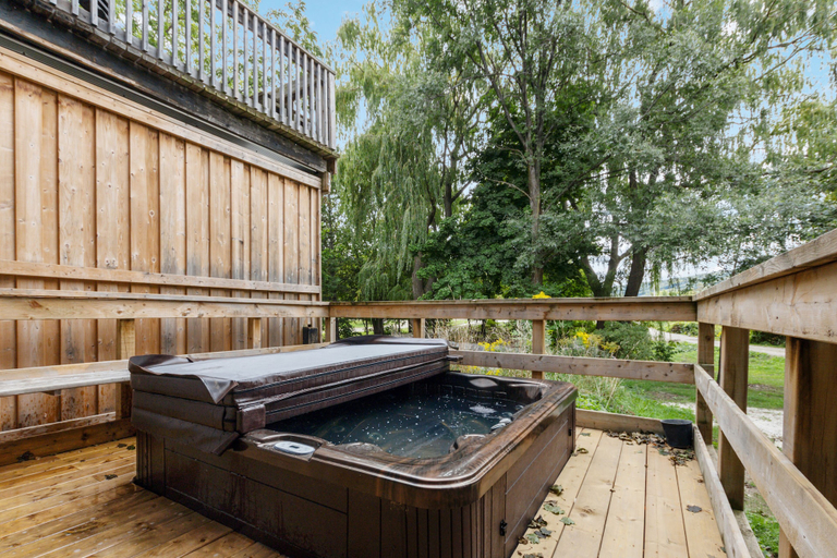 Sport & Beauty 5, Blue View Chalets, Grey