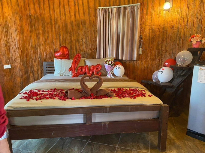 Bedroom 2, Timberland and Fruit Resort, Suan Phung