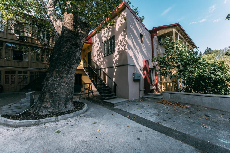 Others 5, Atoneli Apartment hotel, Tbilisi