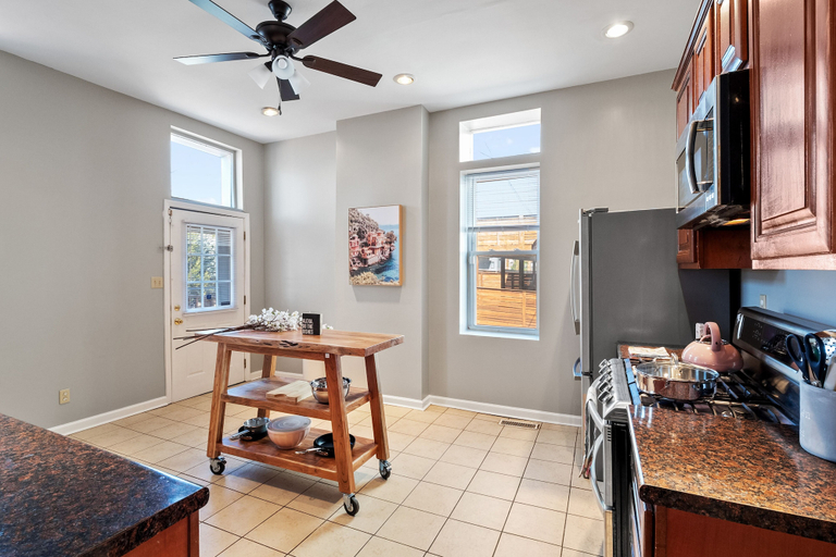Others 4, Massive Downtown Area Home... sleeps 14, Saint Louis