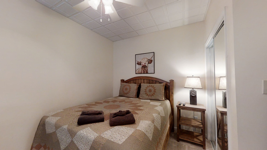 Bedroom 3, Amazing Sunsets, Sevier