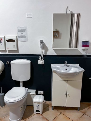Bathroom 3, lastminute, Ferrara